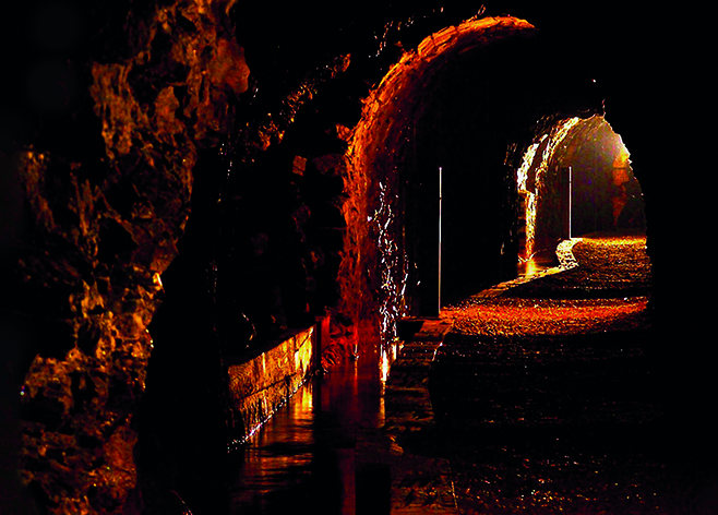 Banner Bergwerk, Tunnel links 360 cm x 240 cm